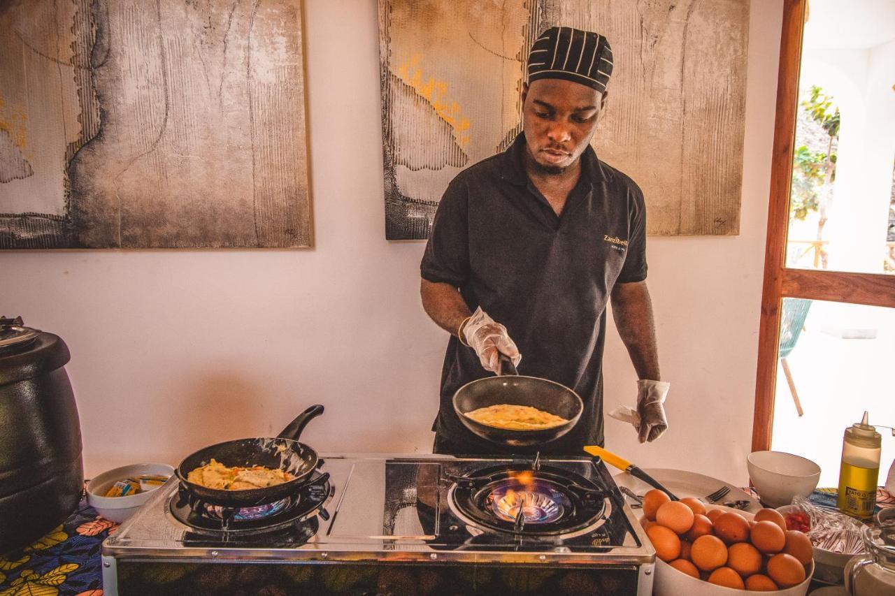 Zanzibella Hotel & Spa Kiwengwa  Extérieur photo A chef cooking